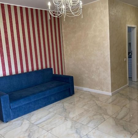 Bhoeme Apartament Орадеа Екстериор снимка