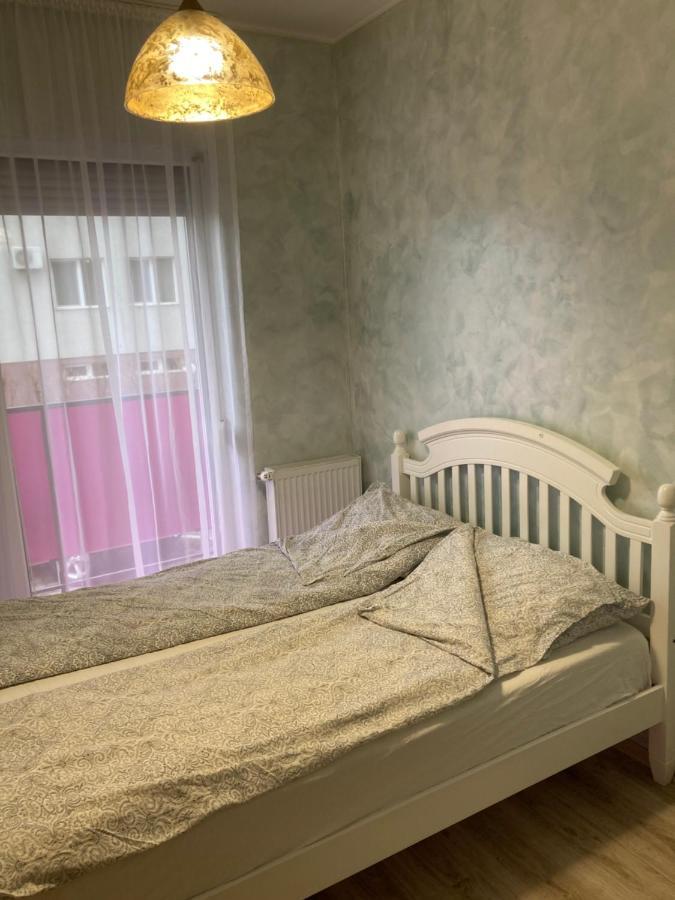 Bhoeme Apartament Орадеа Екстериор снимка