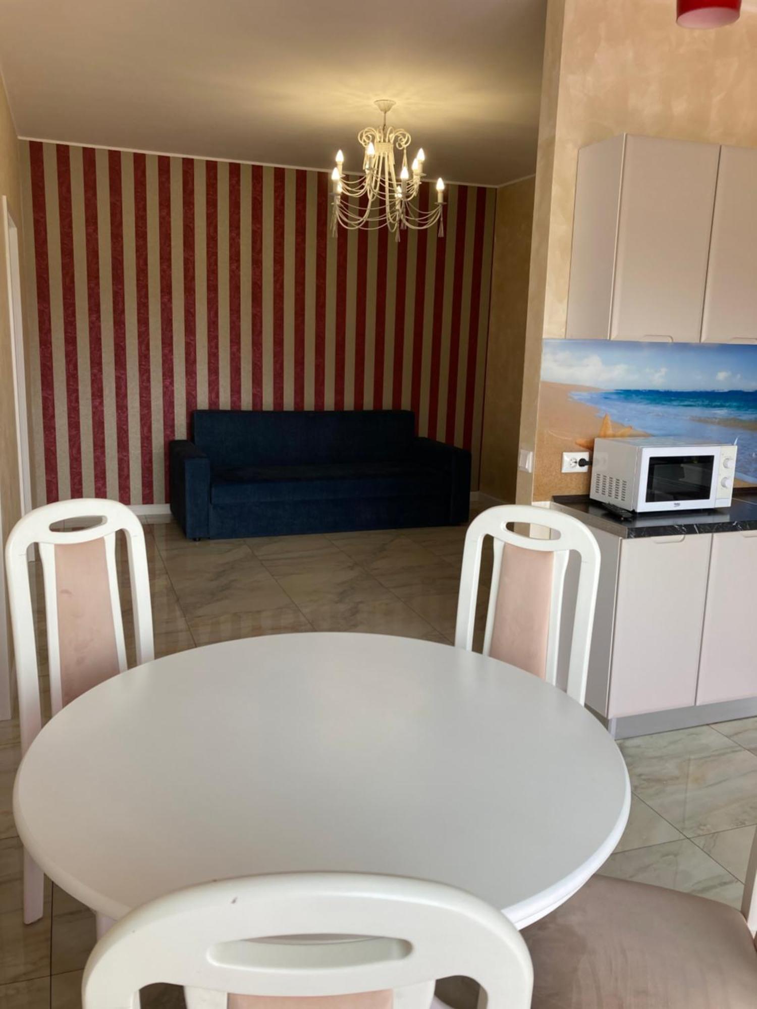 Bhoeme Apartament Орадеа Екстериор снимка