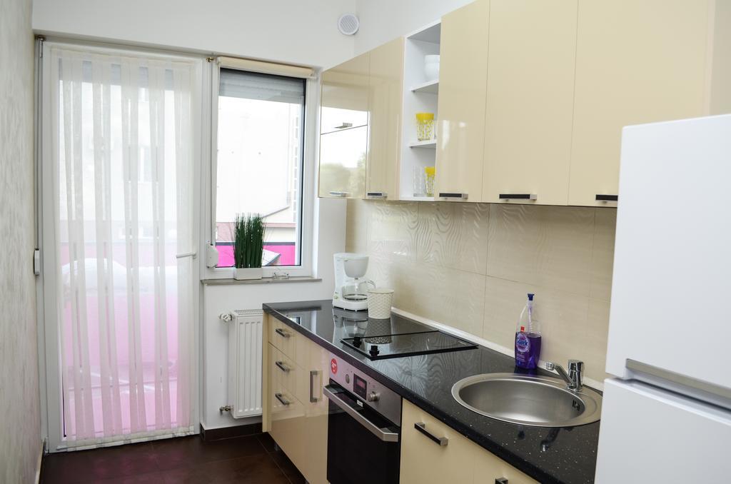 Bhoeme Apartament Орадеа Екстериор снимка