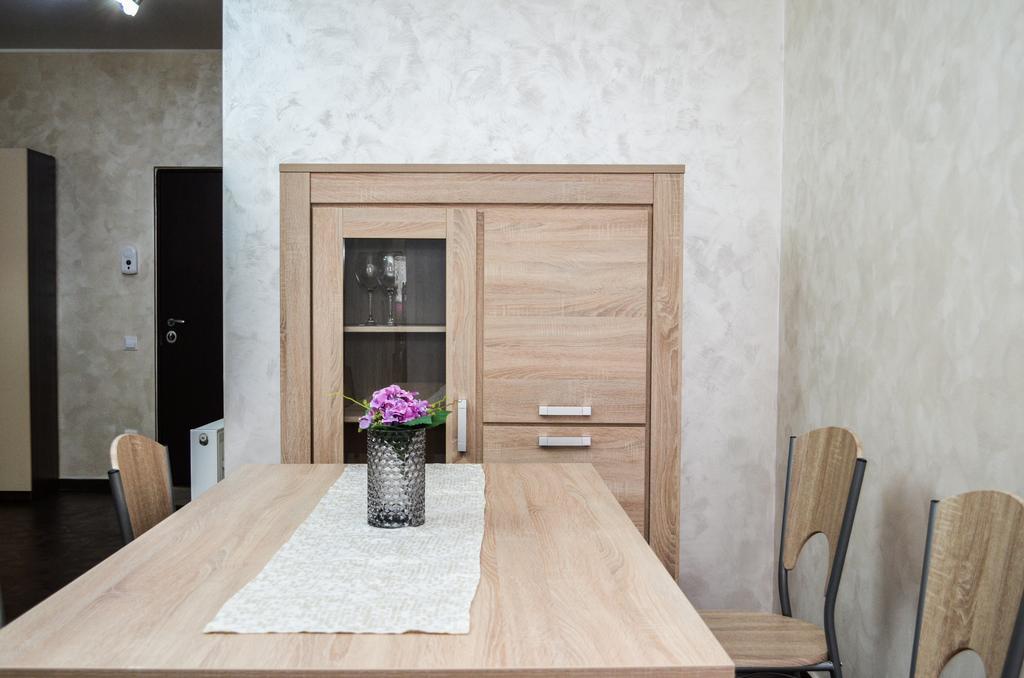 Bhoeme Apartament Орадеа Екстериор снимка