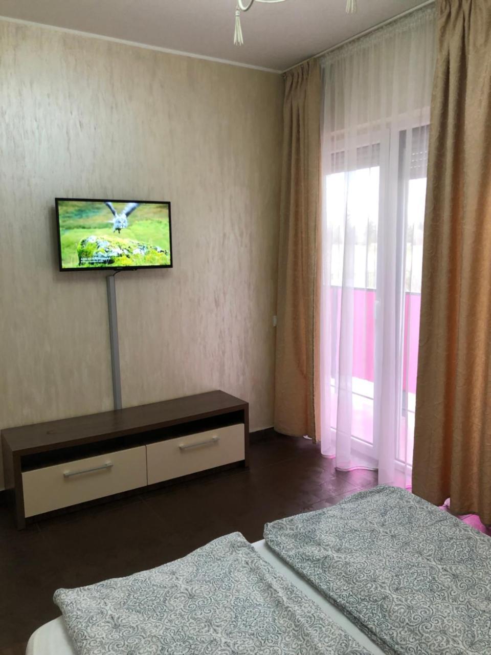 Bhoeme Apartament Орадеа Екстериор снимка